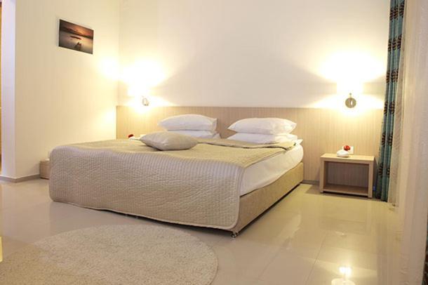 נפטון Hotel Sara מראה חיצוני תמונה