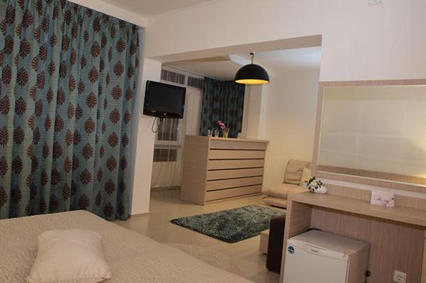 נפטון Hotel Sara מראה חיצוני תמונה