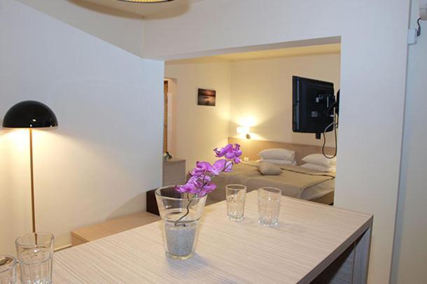נפטון Hotel Sara מראה חיצוני תמונה